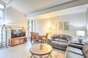 Pet-Friendly Dallas Townhome with Outdoor Grill